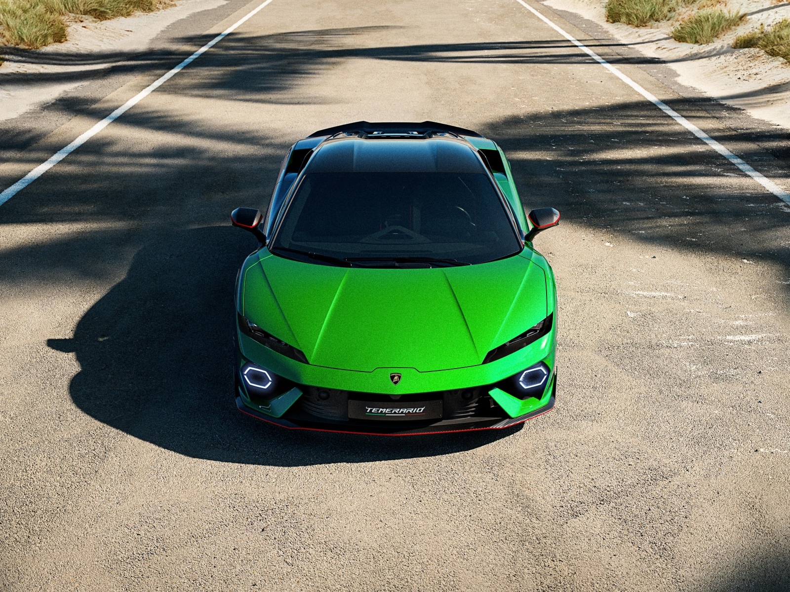 Вид спереди на автомобиль Lamborghini Temerario Alleggerita
