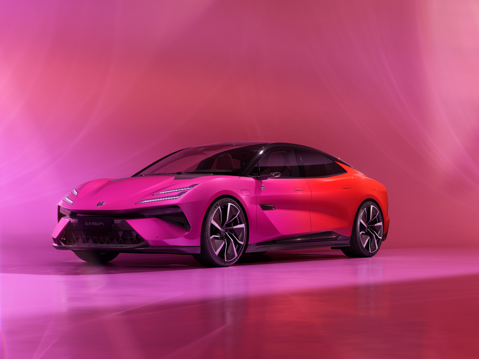 Автомобиль Lotus Emeya Blossom Collection 2024 года