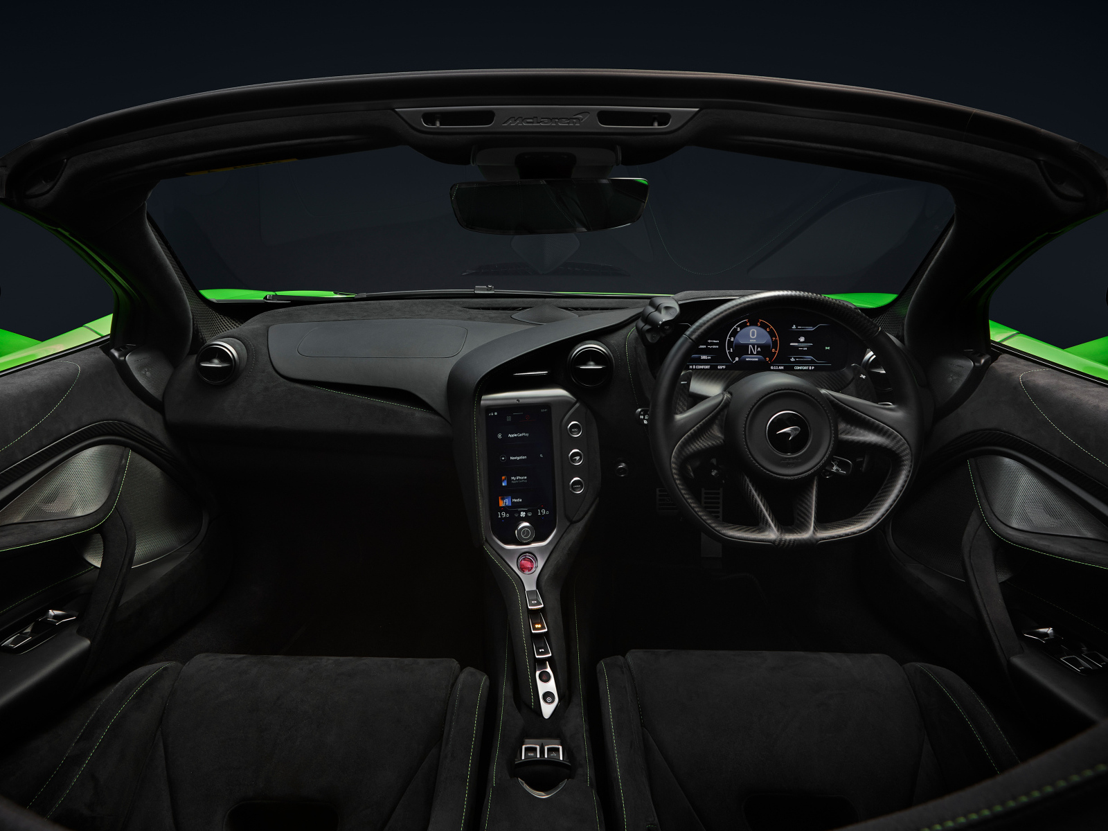Салон автомобиля McLaren 750S