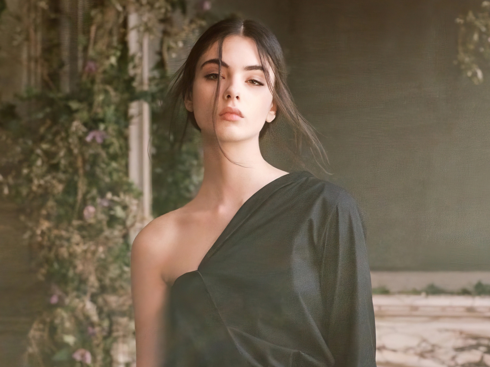 Молодая итальянская модель Дева Кассель