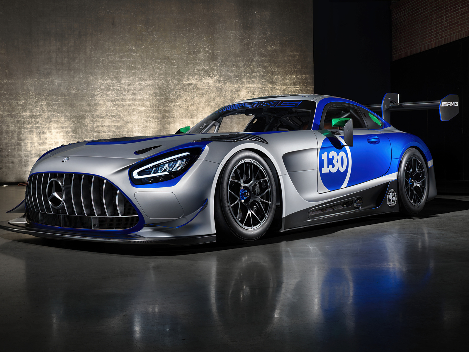 Спортивный автомобиль Mercedes-AMG GT3 Edition 130Y Motorsport