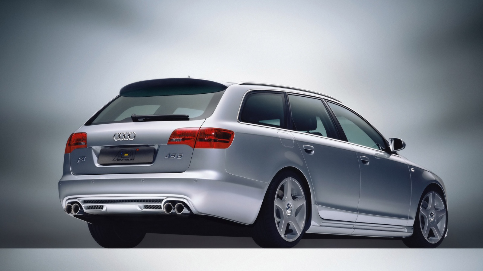 Машина Audi AS6