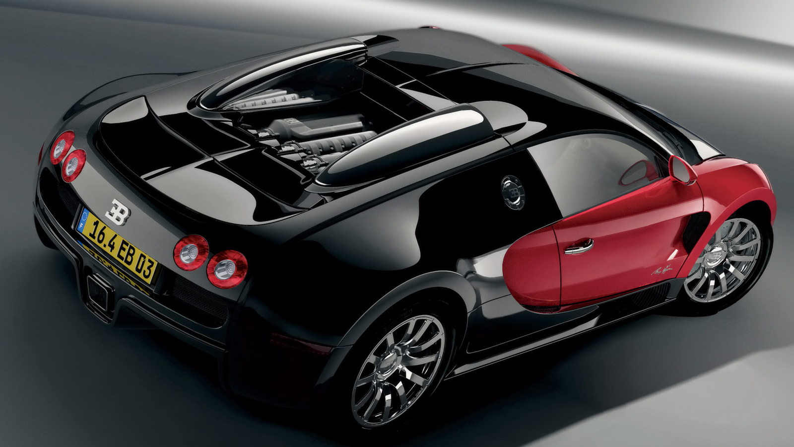 Bugatti вид сверху