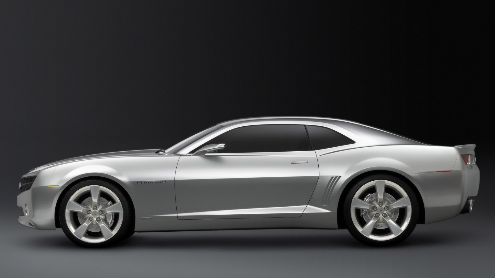 Camaro вид слева