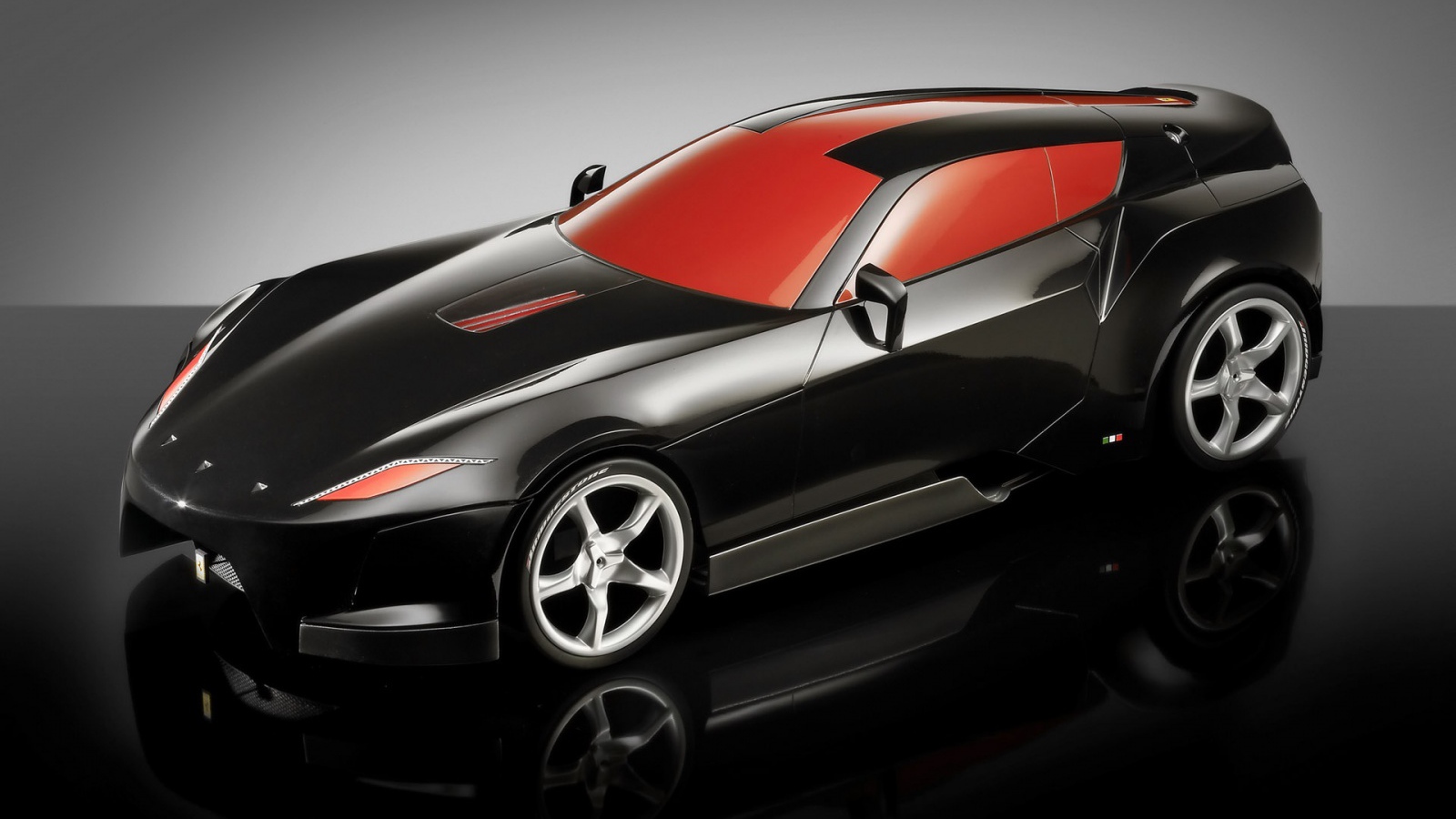 Черный Ferrari competition