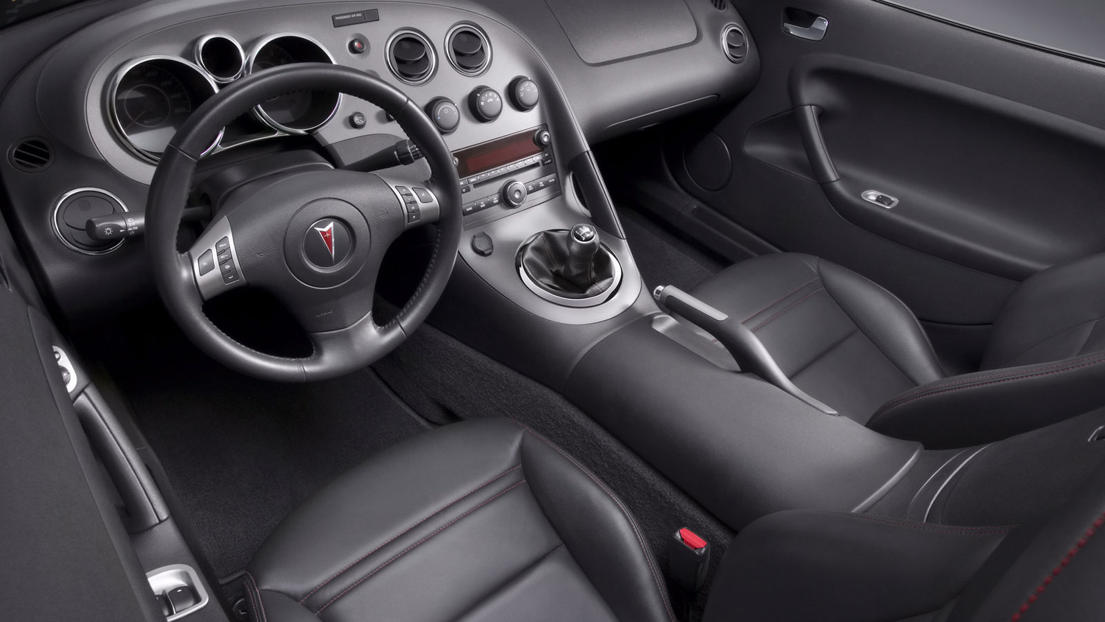 Салон машины Pontiac Solstic