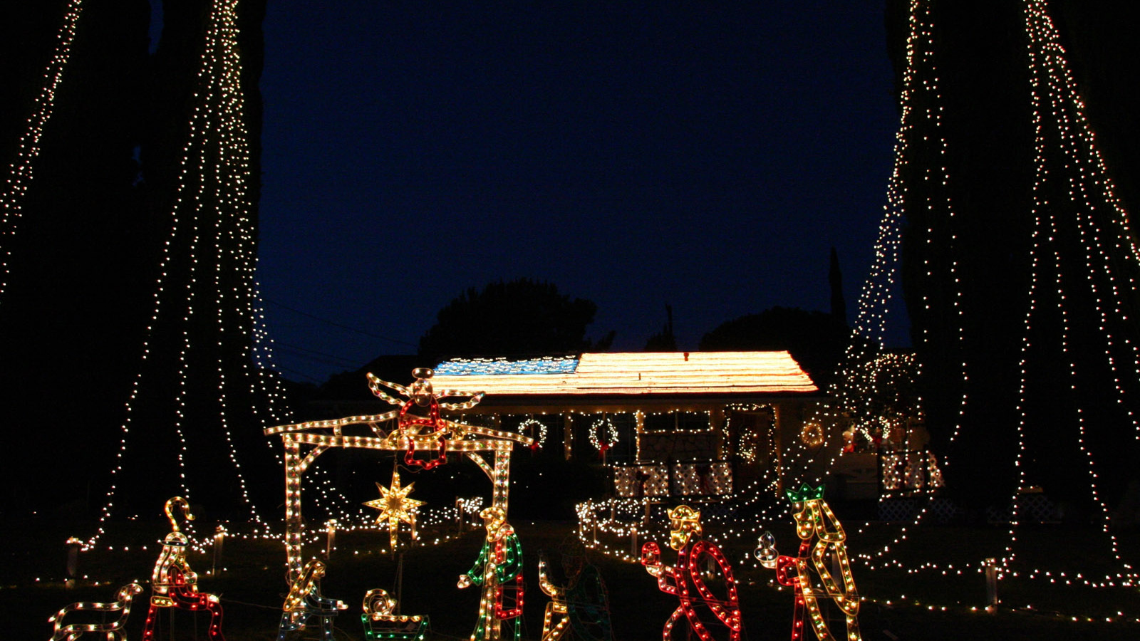 Светящиеся гирлянды / Рождество