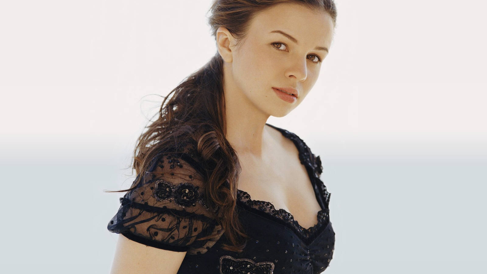 Эмбер Тамблин / Amber Tamblyn