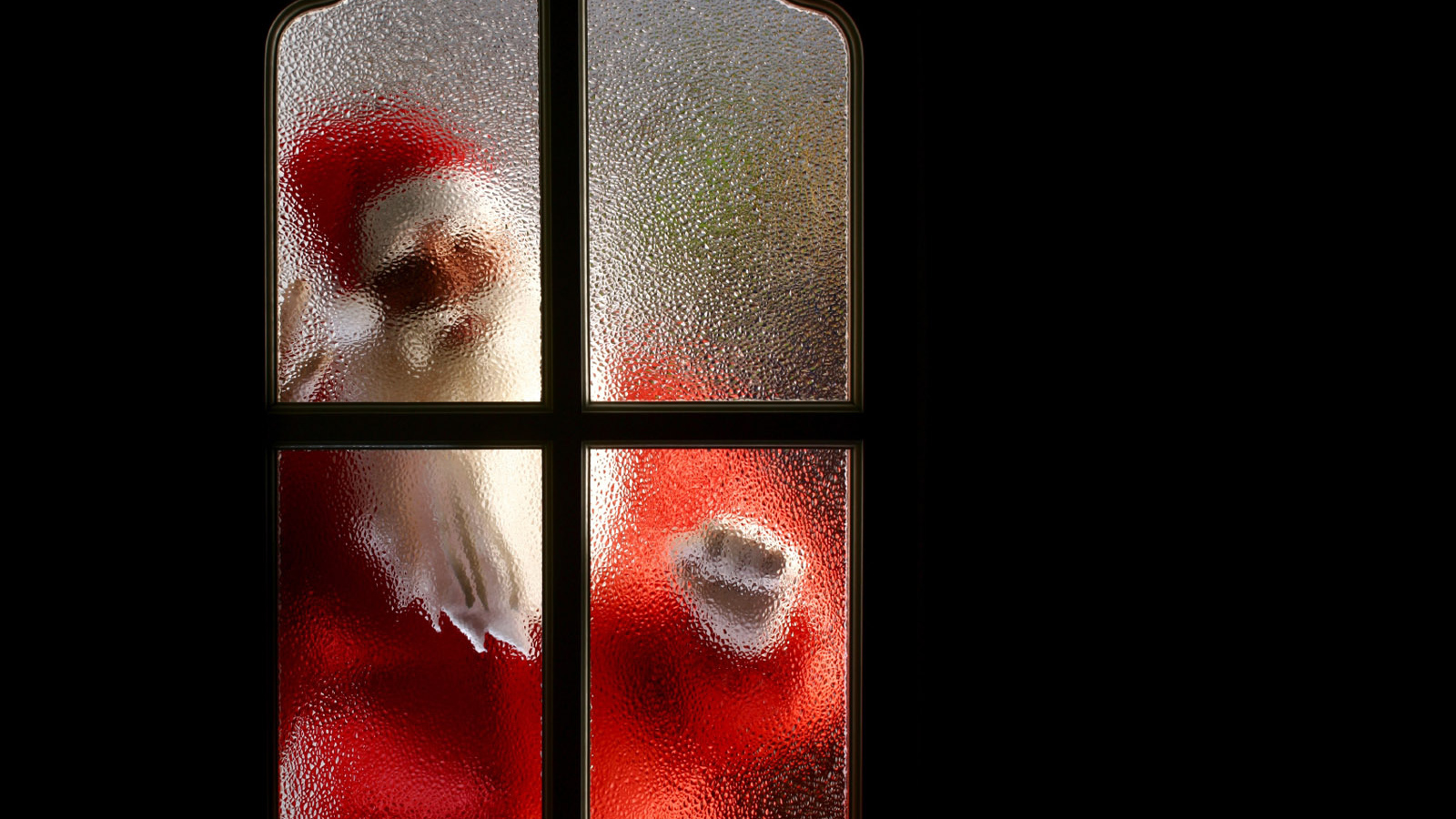 Санта за окном