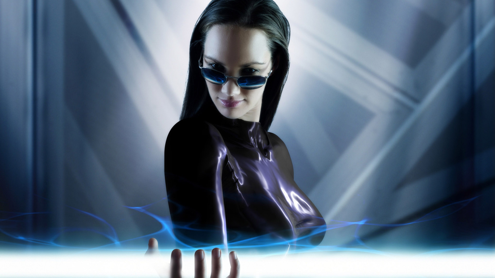 Девушка и лазер