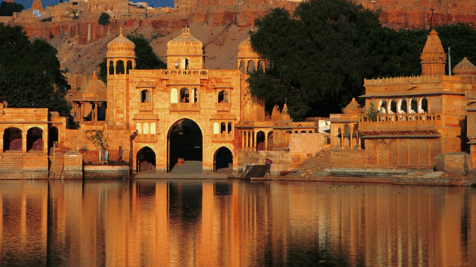 Храм Гади Сагар