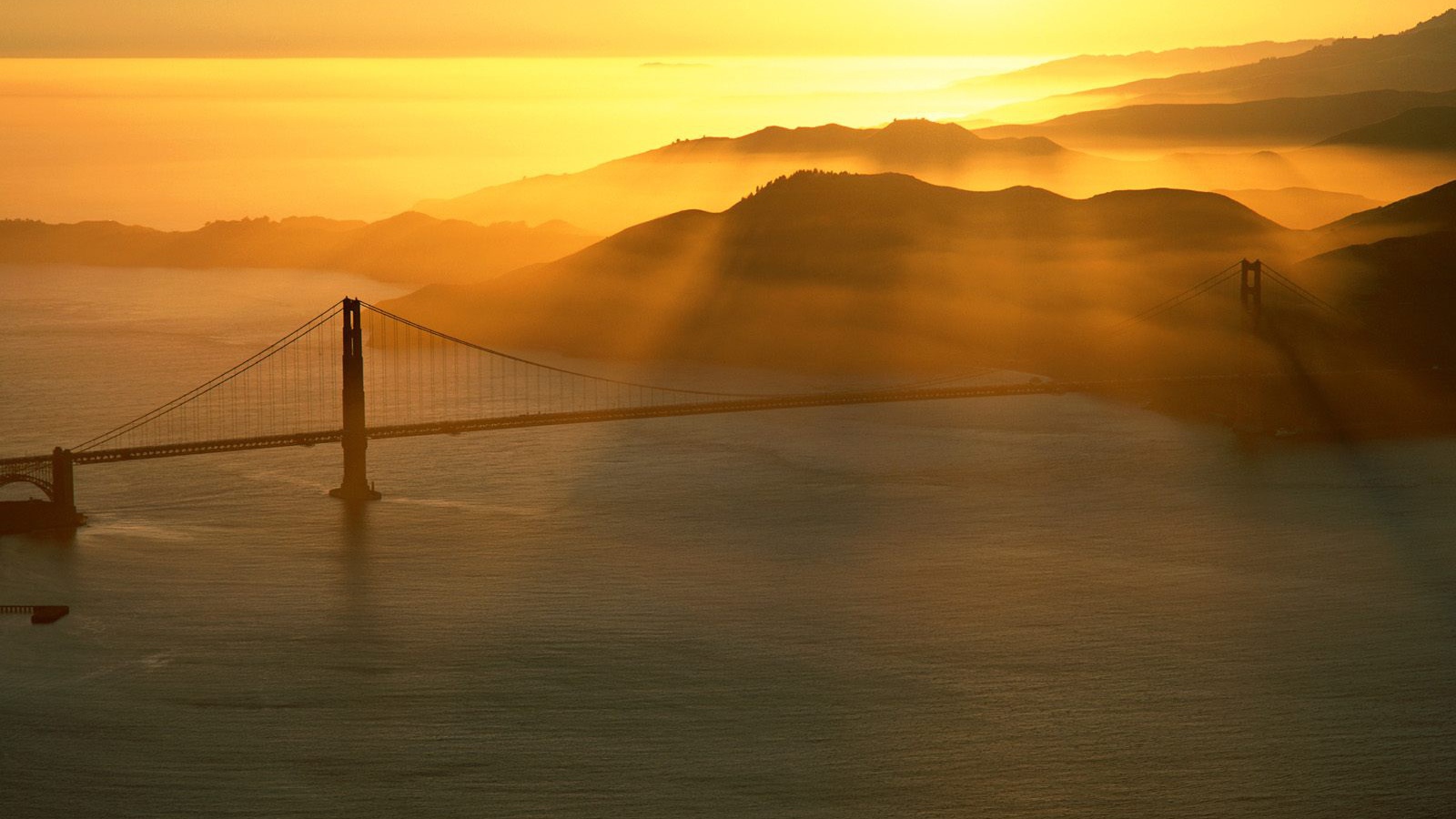 Закат у Золотых Ворот / Калифорния / США