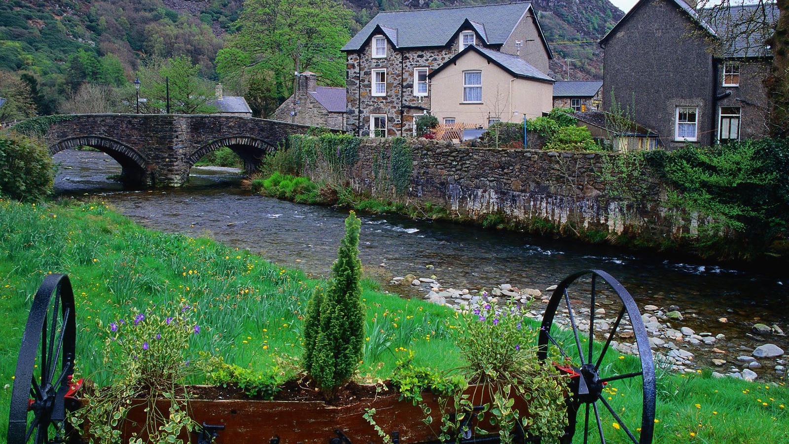 Речной домик