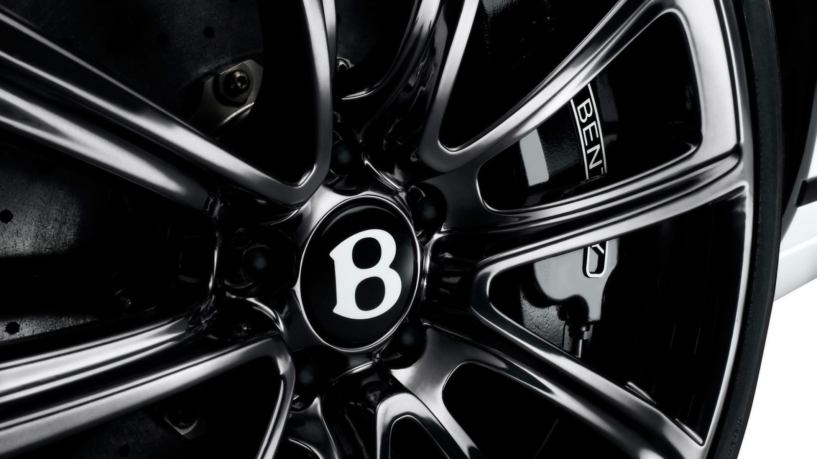 Фирменное литье Bentley