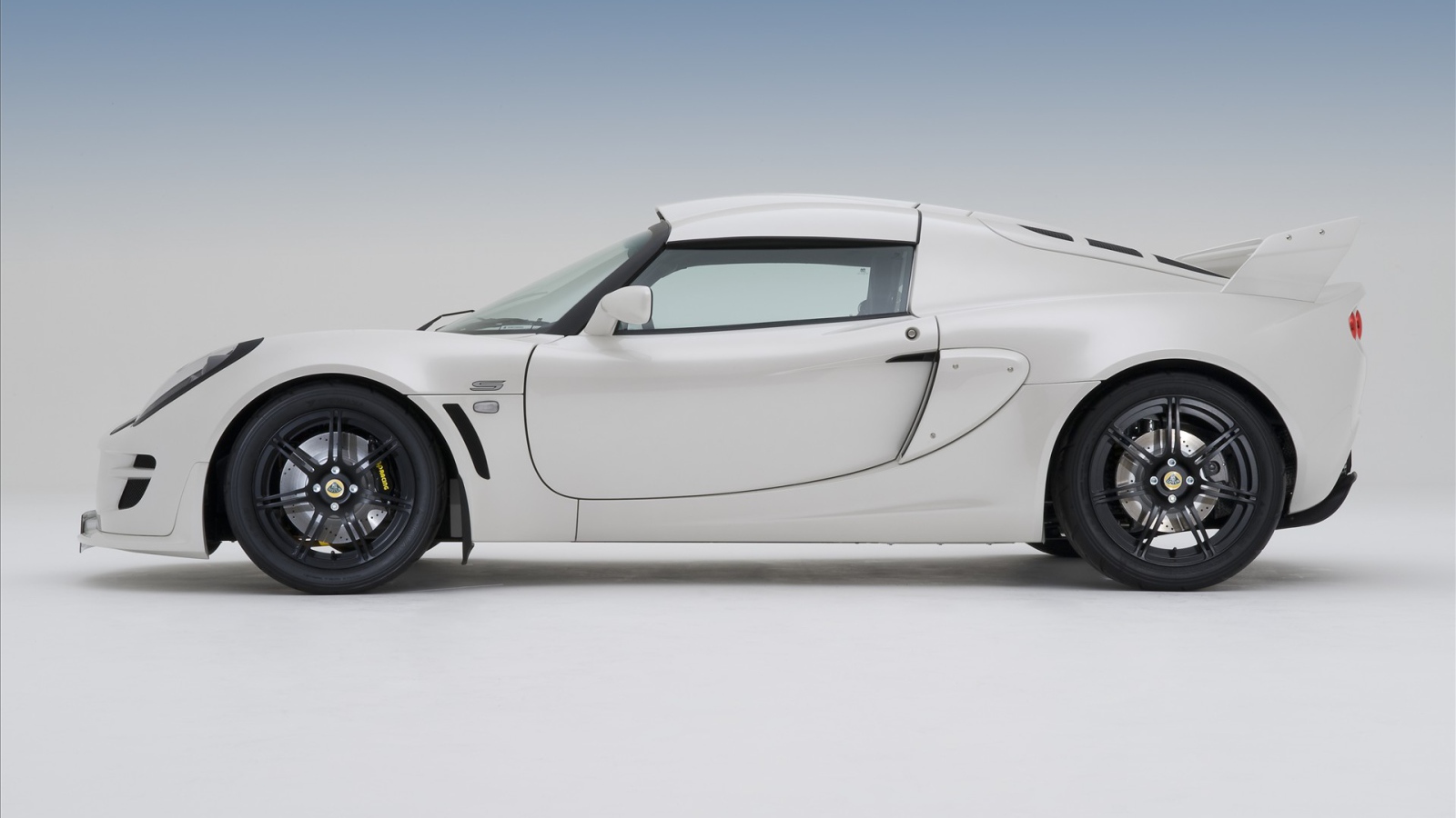 Спорткар Lotus Exige S