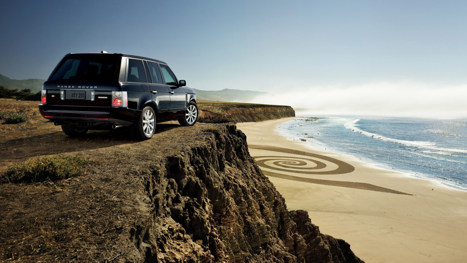 Автомобиль Range Rover