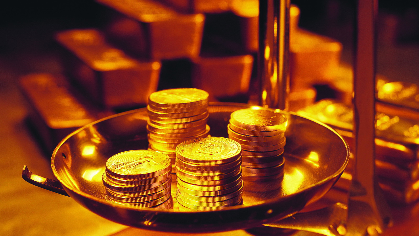 Монеты на весах