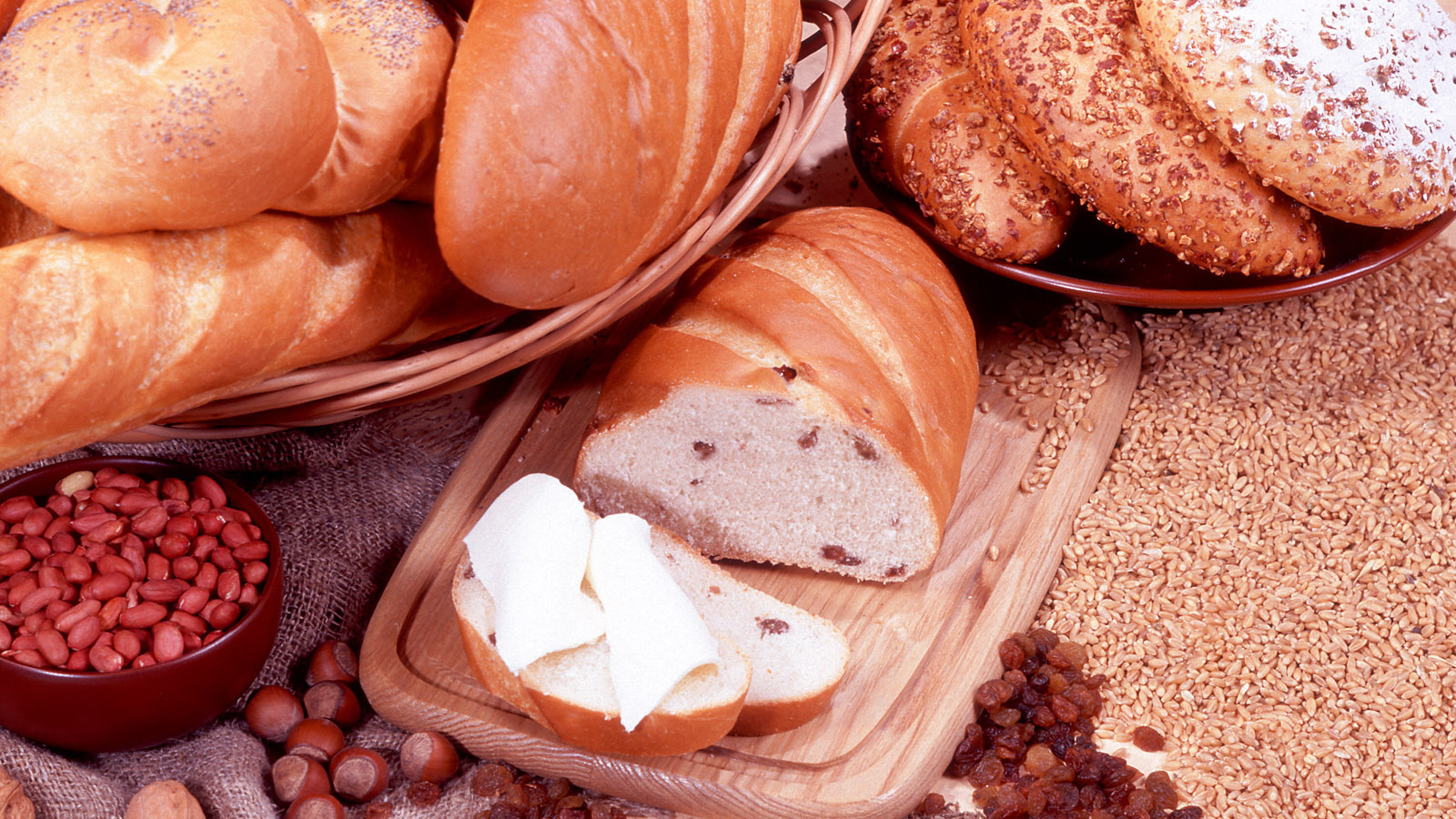 Хлеб и орехи