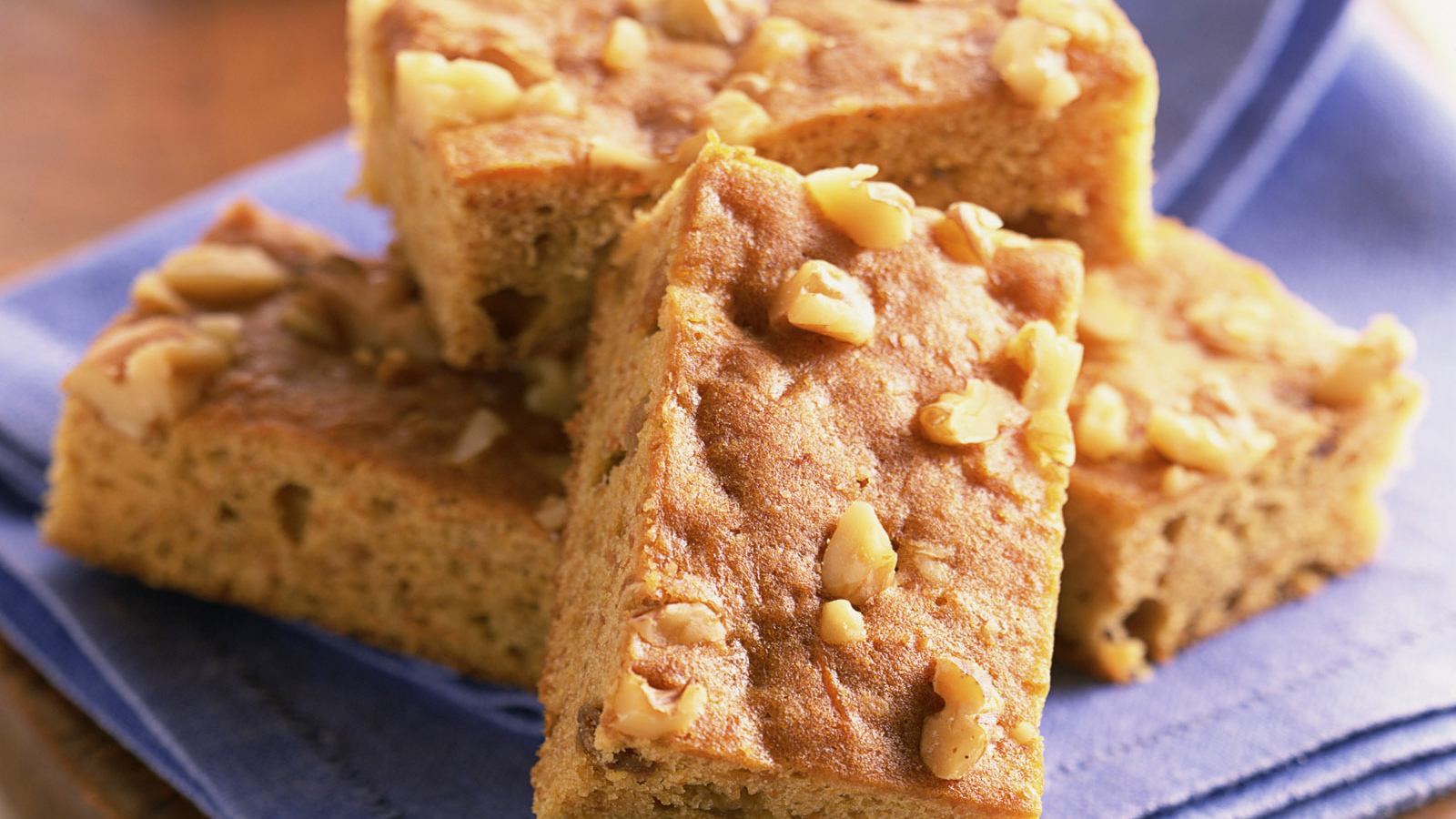 Пирог с грецкими орехами