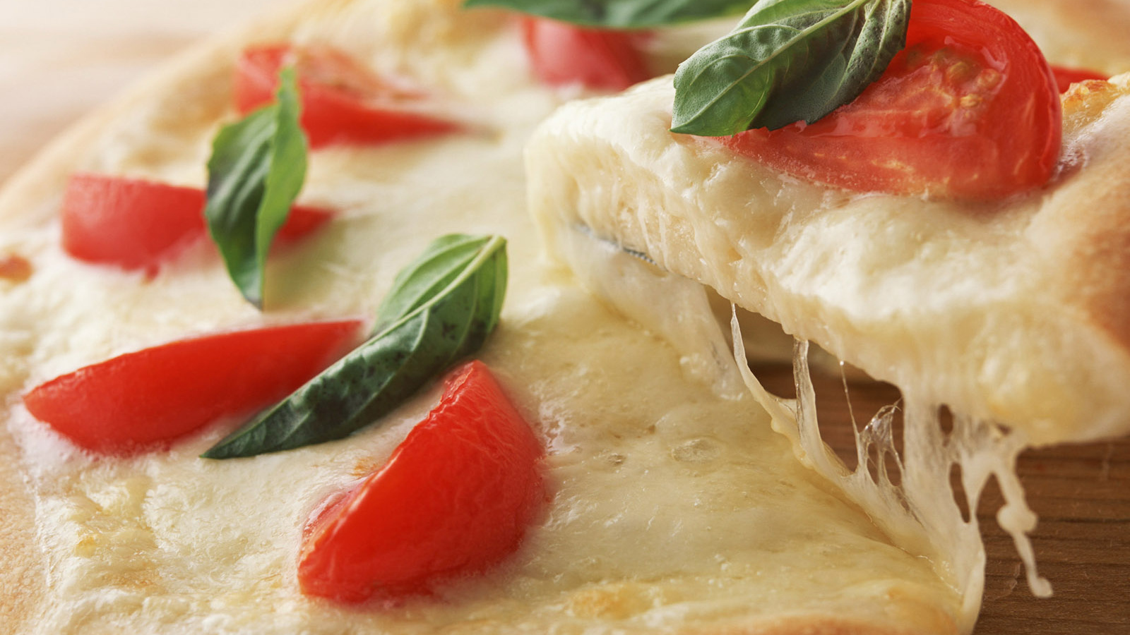 Пицца с томатом