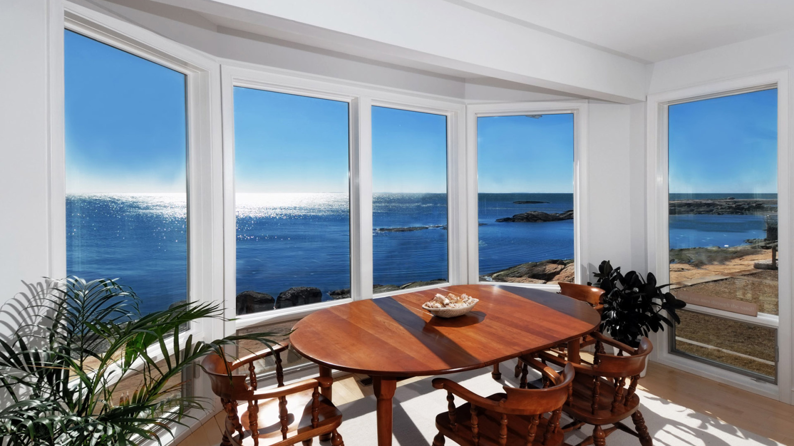 Столовая с невероятно красивым видом