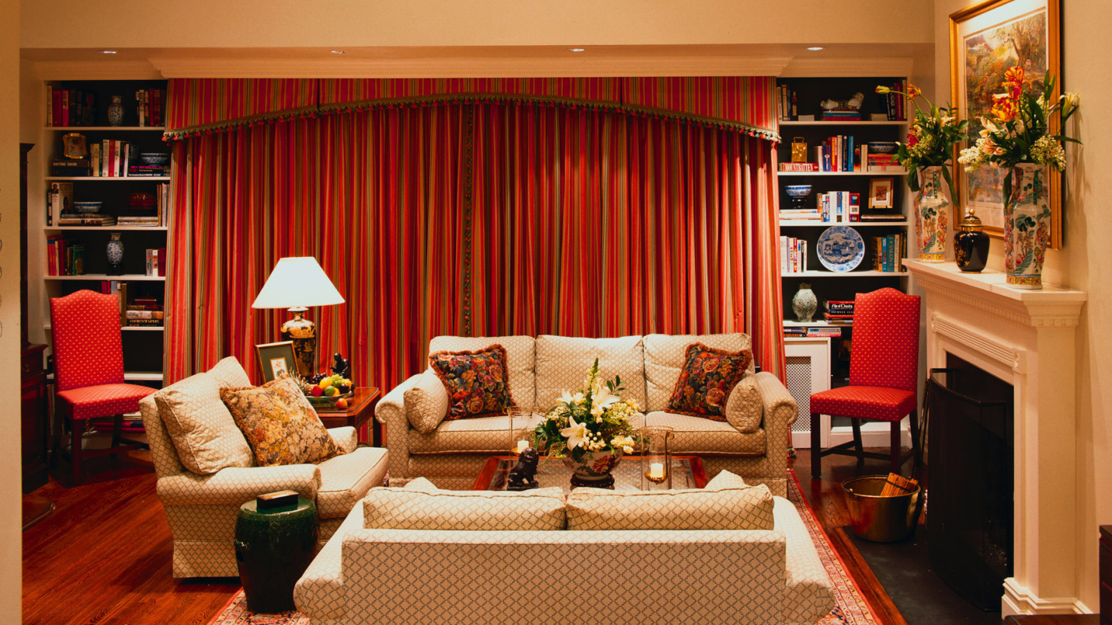 Обстановка зала