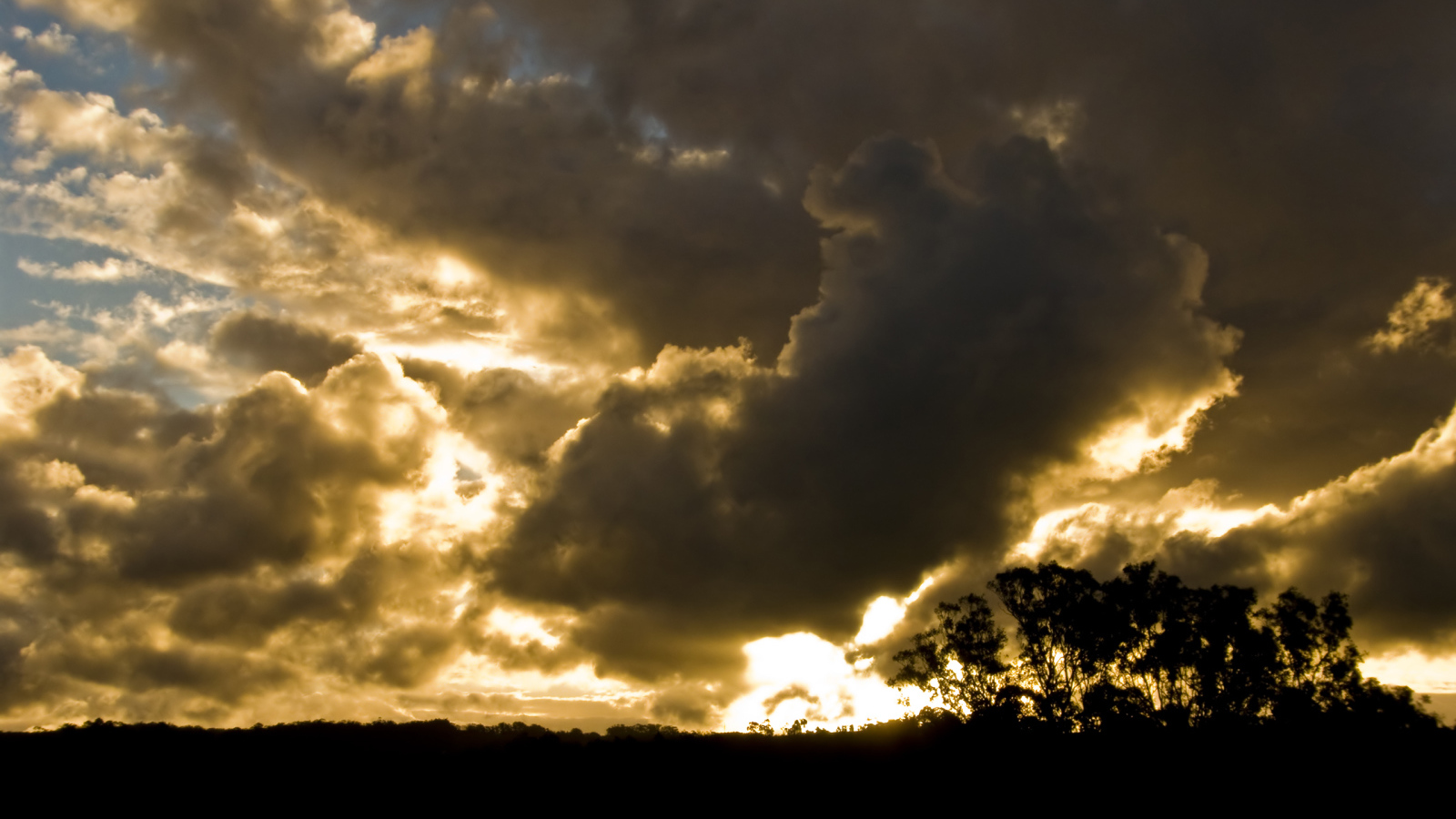 Грозовые облака