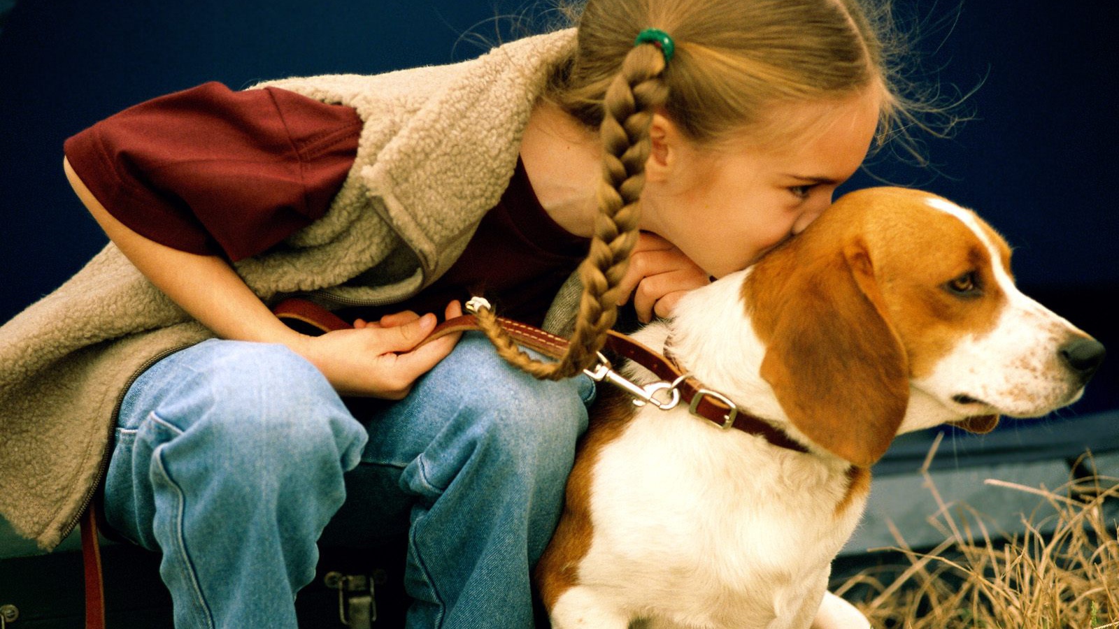 Девочка с собакой