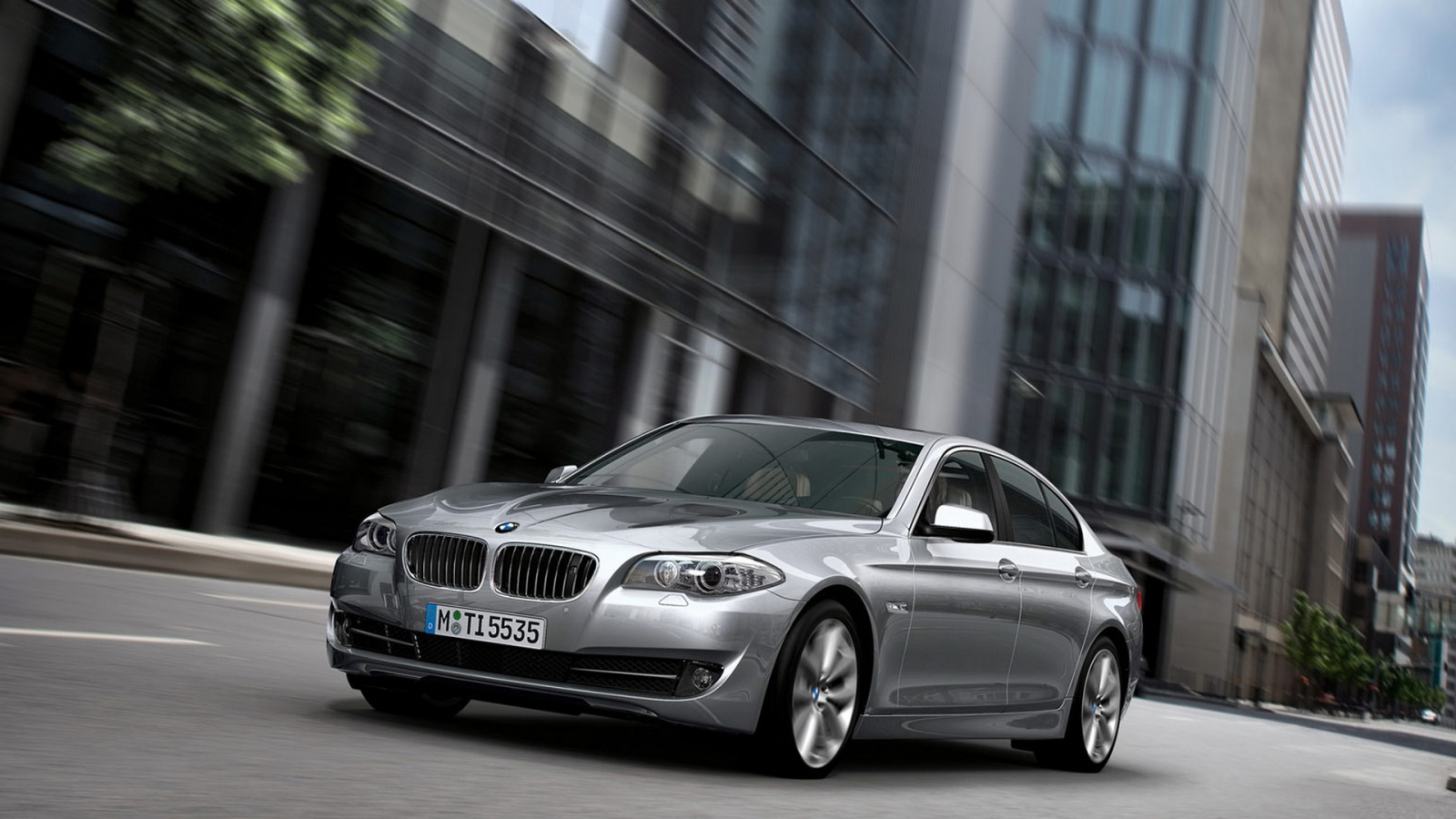 Новый БМВ 5 серии