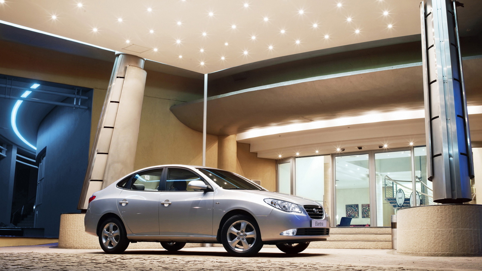 Хендай Элантра грация совершенных форм