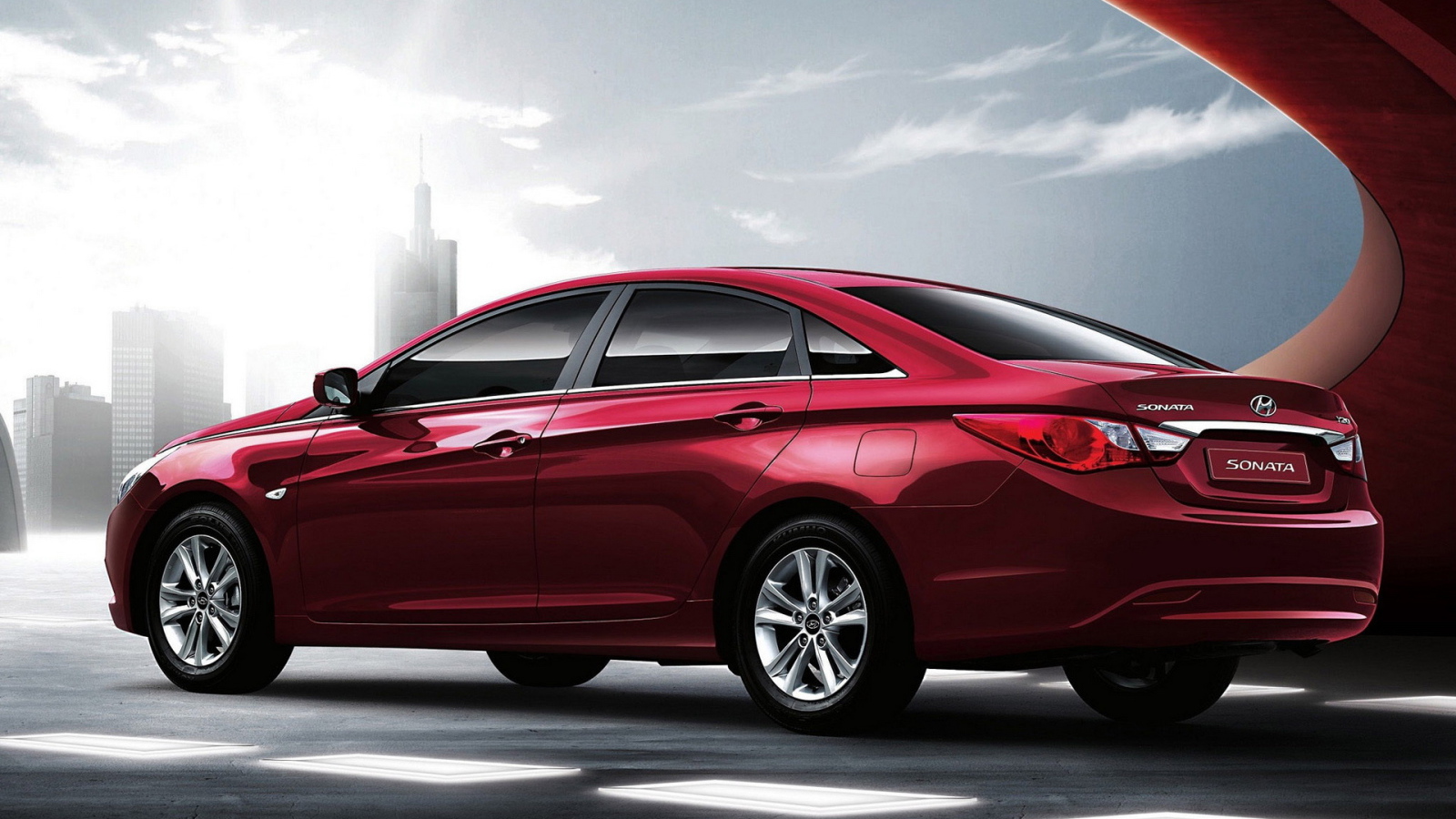 красный Хендай Соната 6 серии