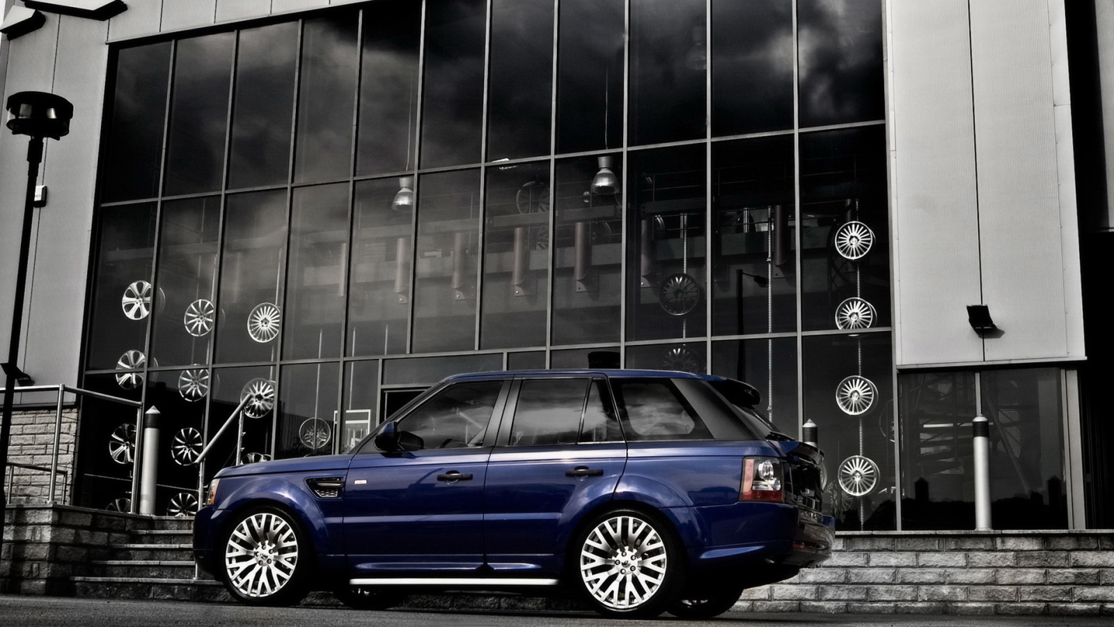 Range-Rover-RS300