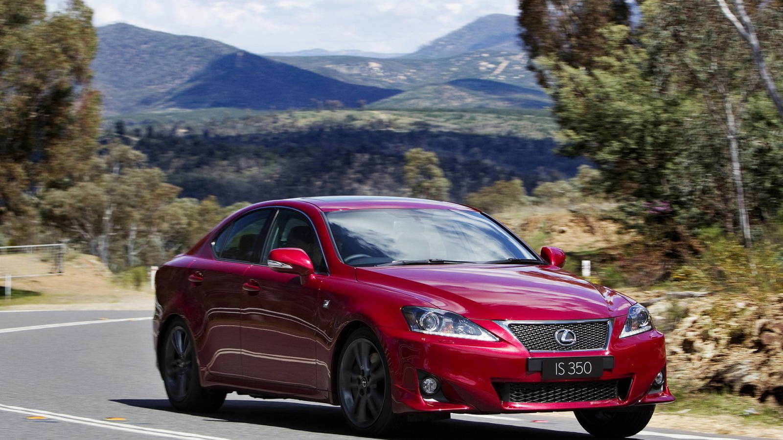 Новый Лексус IS 350 Спорт