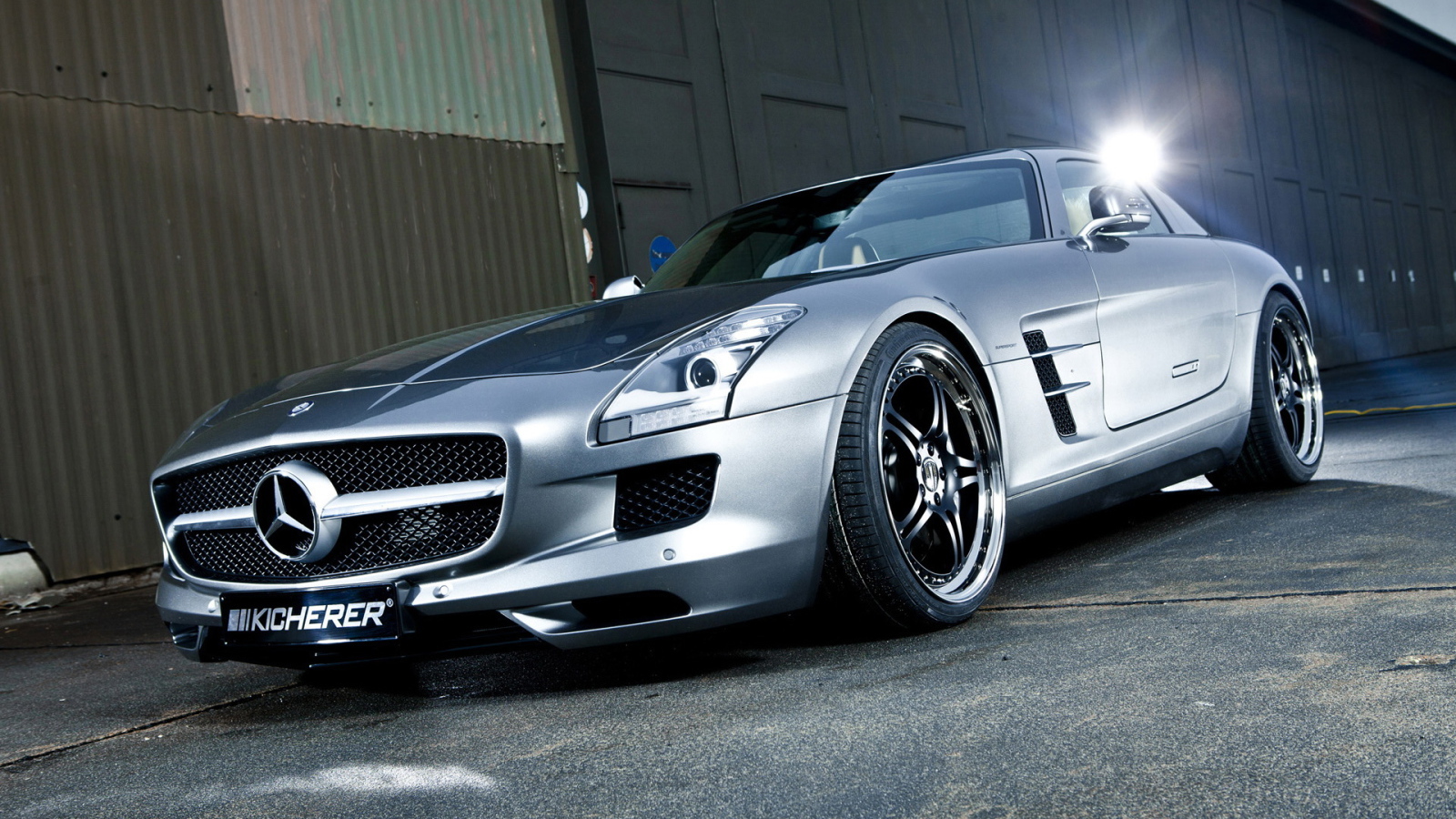 Мерседес Бенц SLS-63 Супер спорт