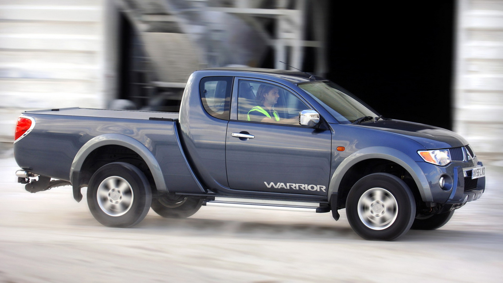 Митцубиси L200