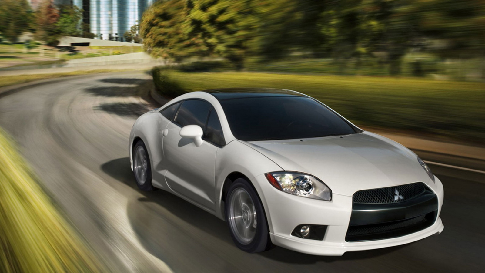 белый Митсубиши Эклипс