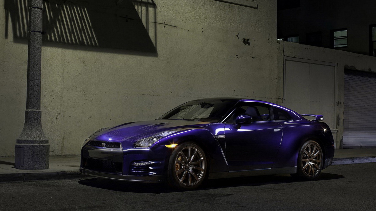 2011 Ниссан GT-R