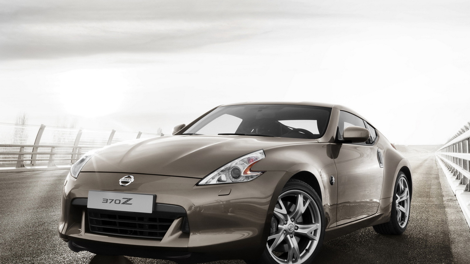 Ниссан 370