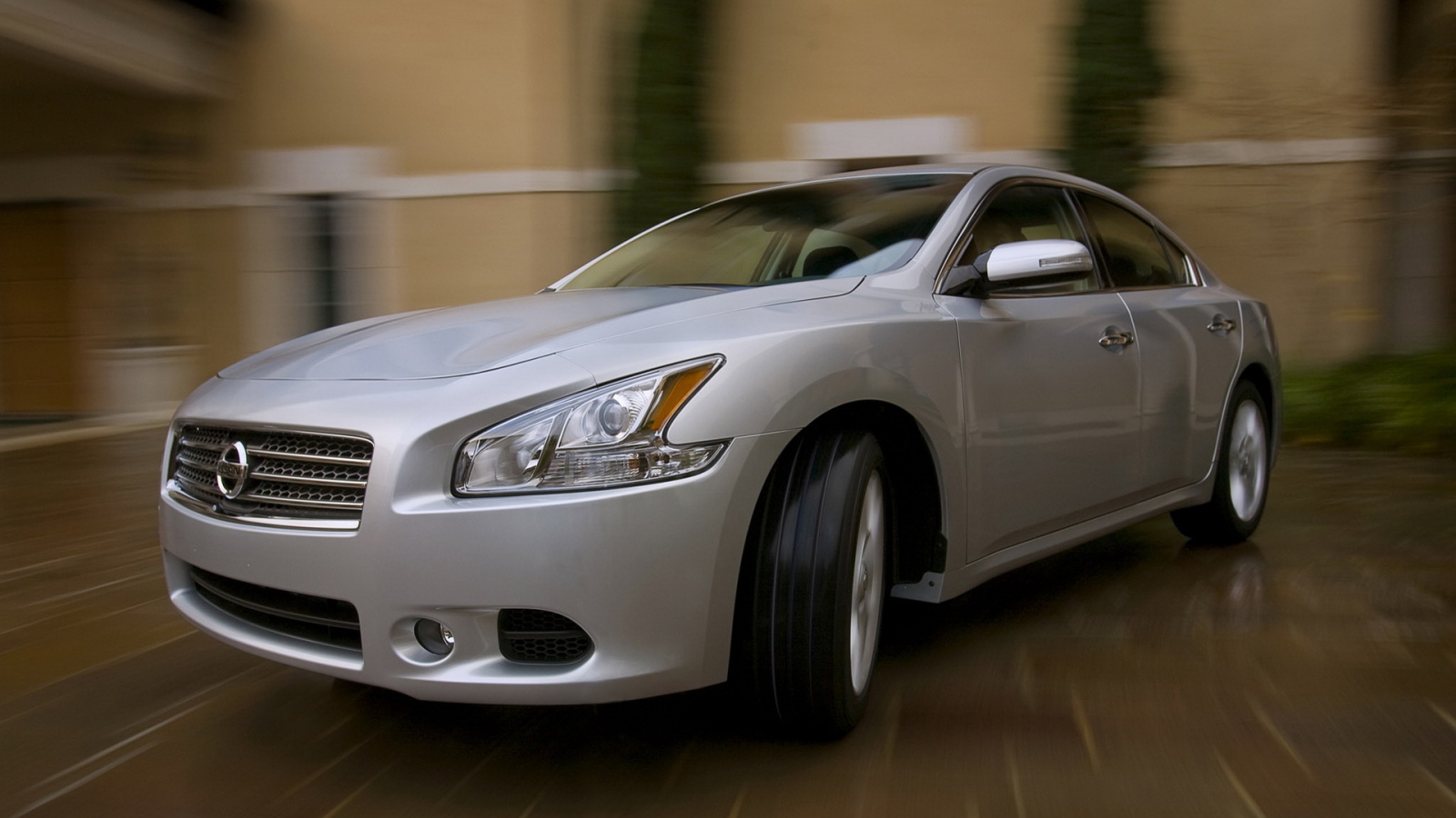 Ниссан Максима седан