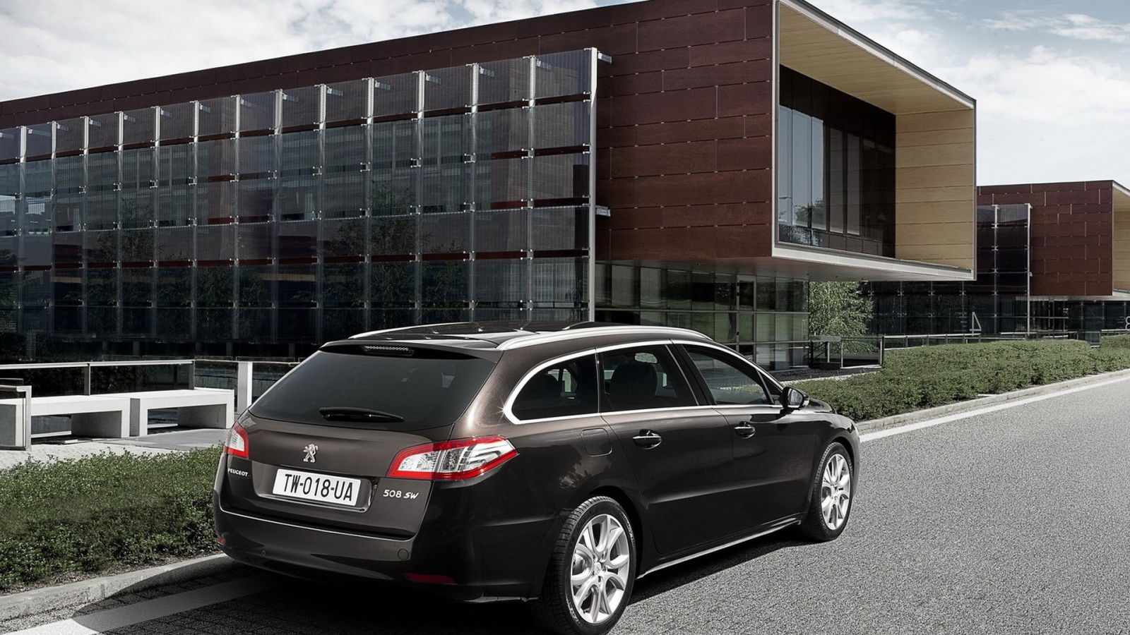 Новый Пежо 508