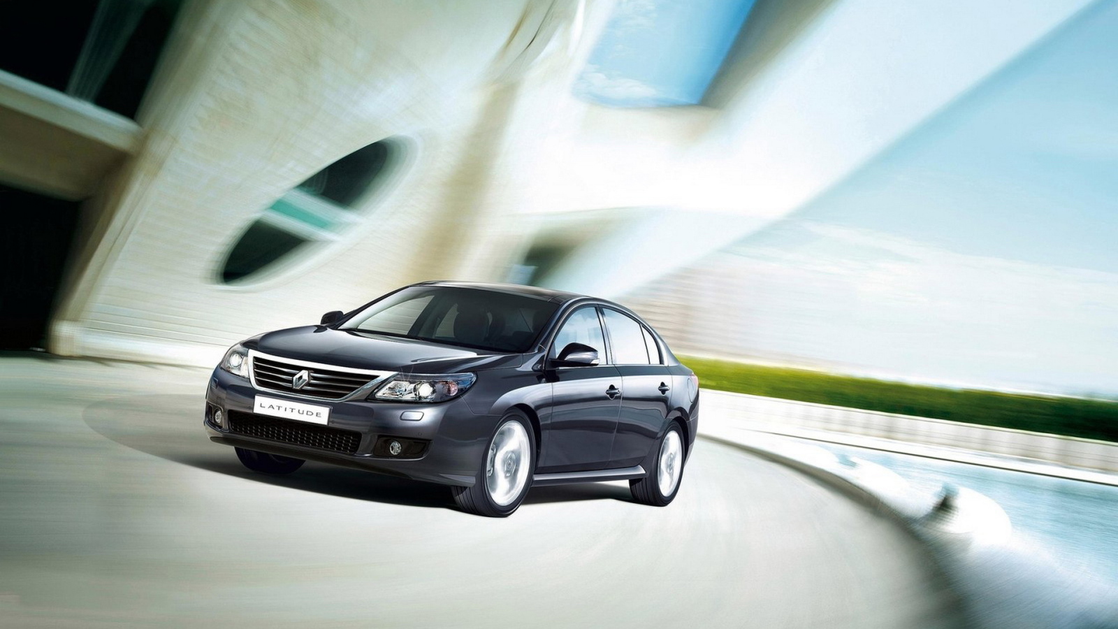 Renault-Latitude 2011