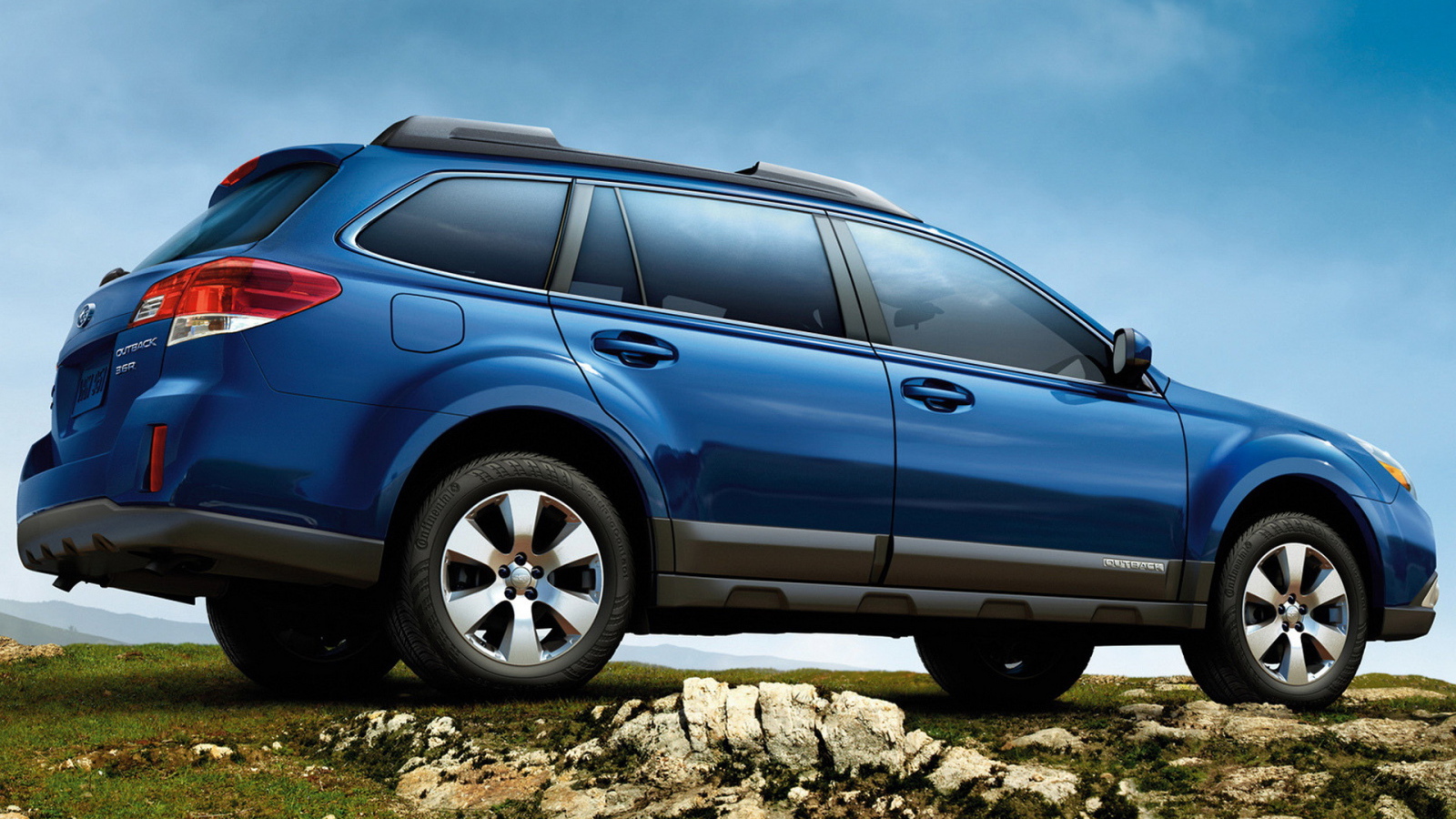 Субару Оутбек на холме