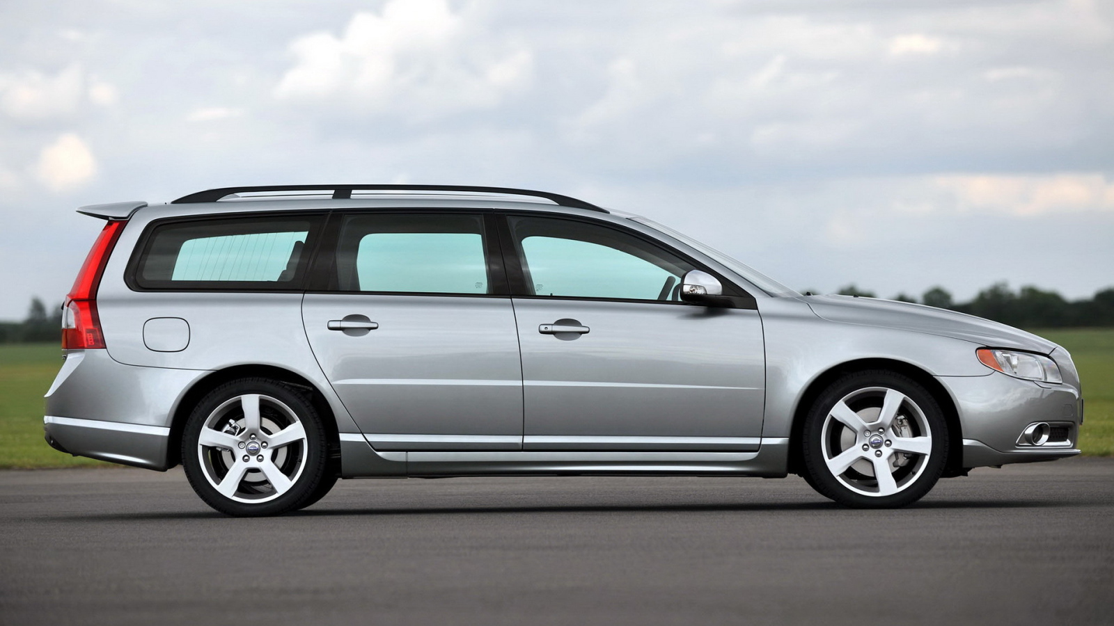 Volvo V70 R-design