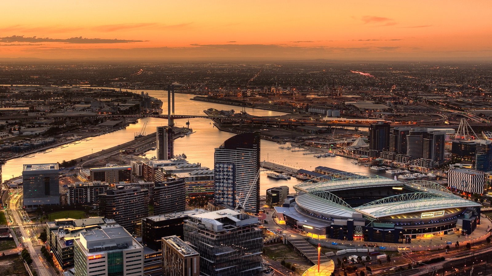 Высоко над городом