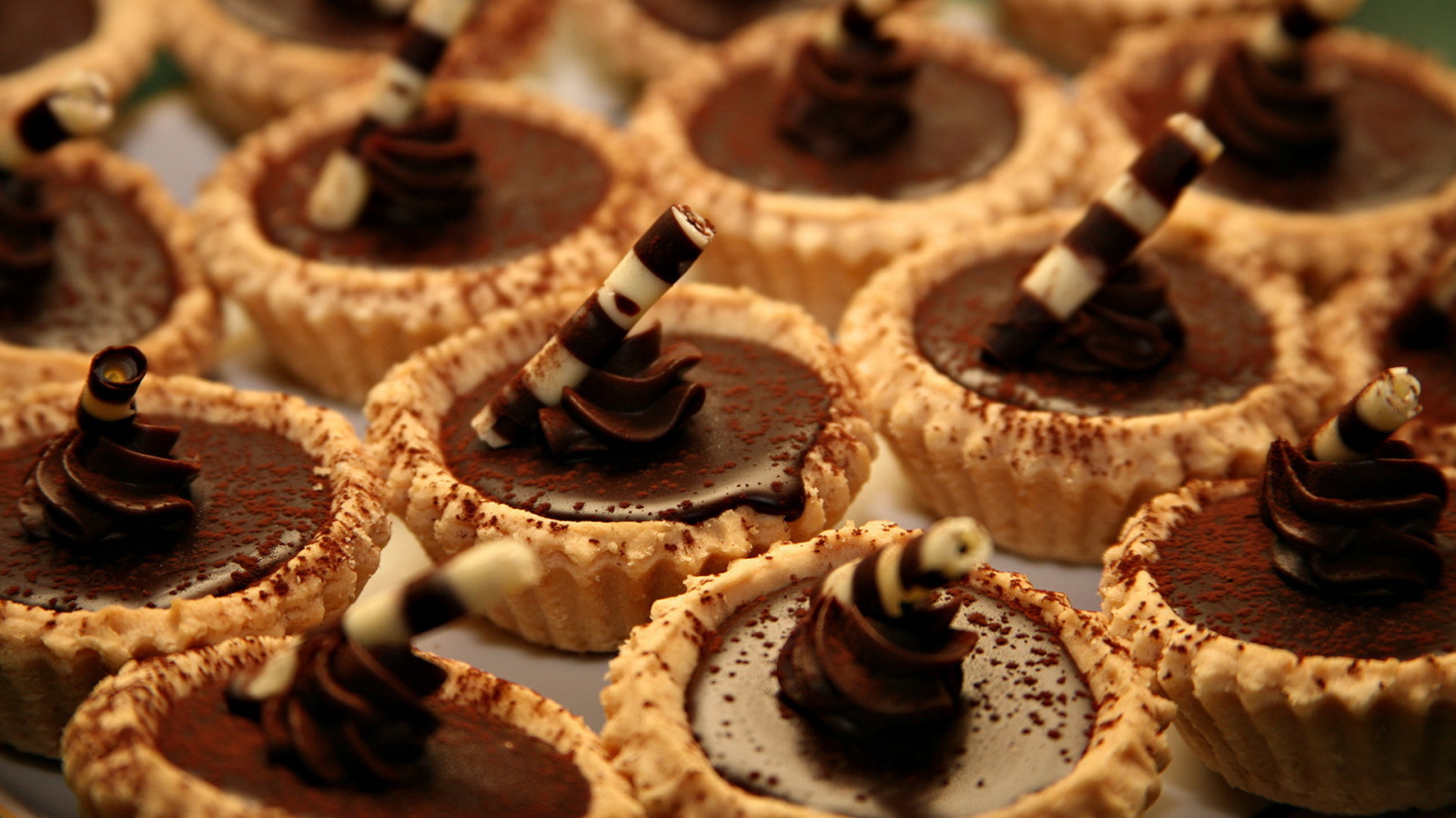 Пирожные с шоколадом