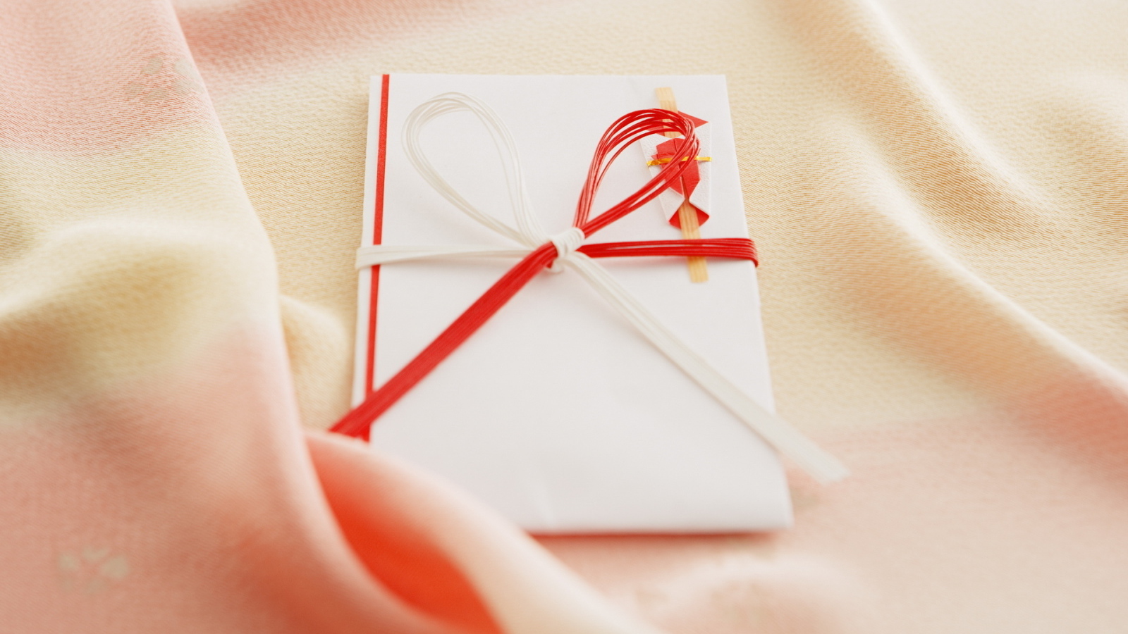 Скромная открытка