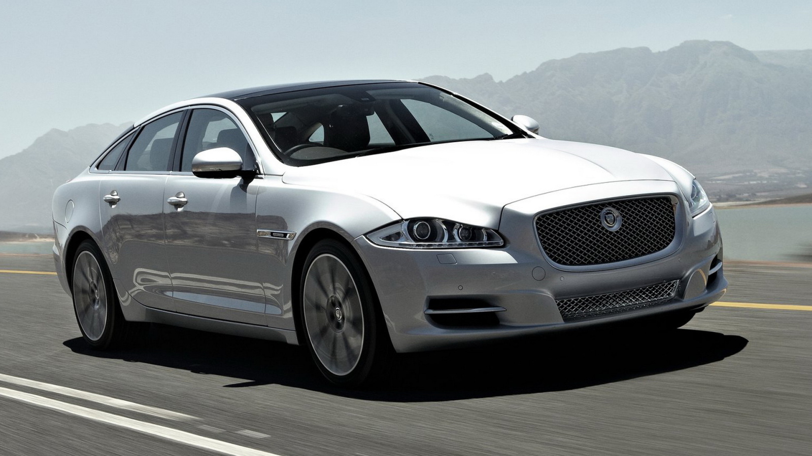 Jaguar-XJ 2012