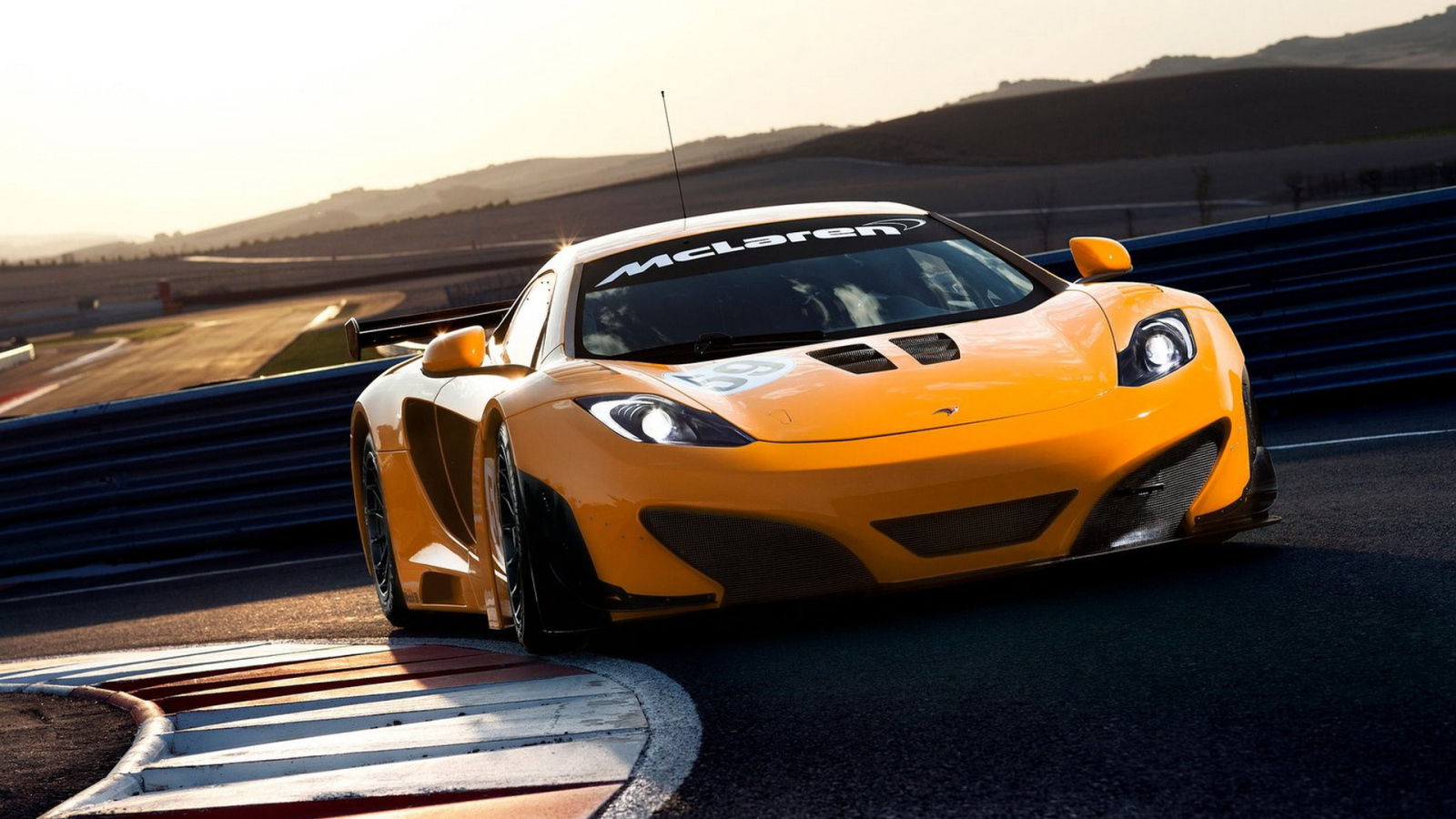 McLaren-MP4-12C