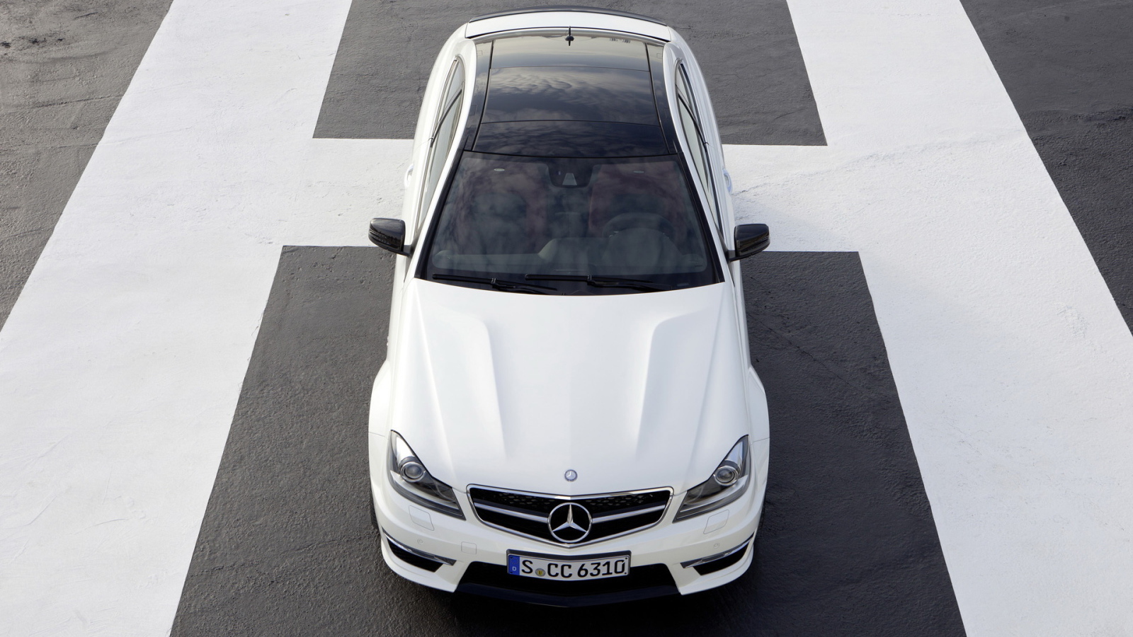 Mercedes-Benz-C-63-AMG-Coupe