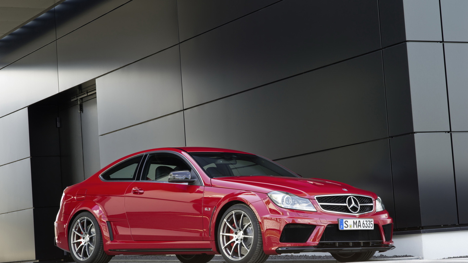Mercedes-Benz-C-63-AMG-Coupe